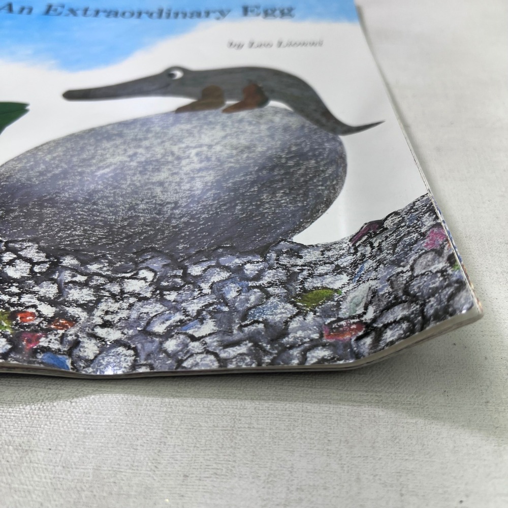 An Extraordinary Egg Leo Lionni Scholastic Book and Cassette Tape Set Vintage - Picture 4 of 6